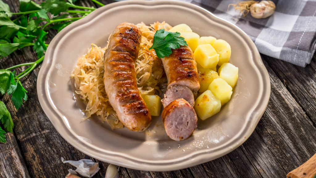 Kulinarisches Auftaktspiel – Sauerkraut und Bratwurst