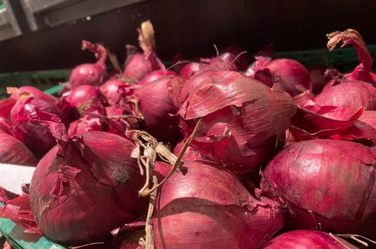 Erntedank rote Zwiebeln