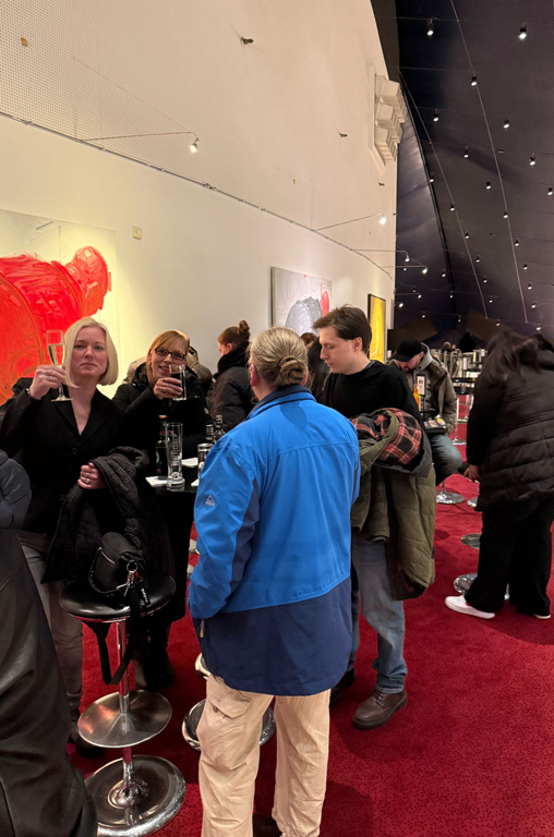 Die Bandelt-Gruppe in der Lobby im Stage Theater in Hamburg