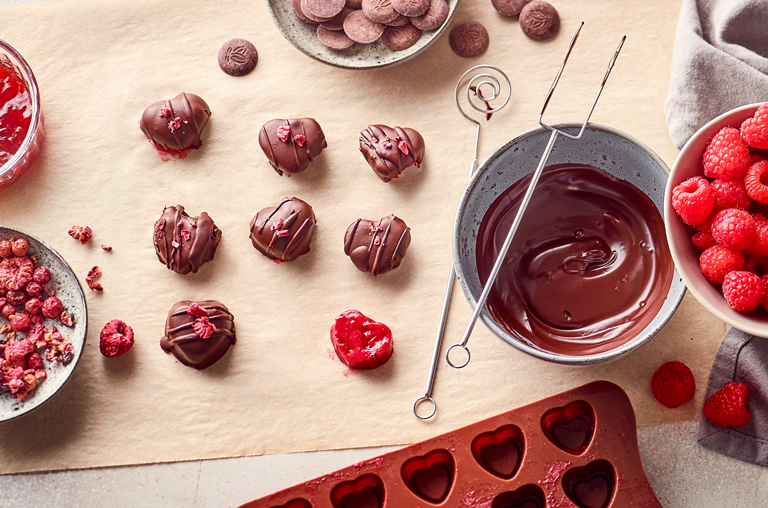 Rezeptbild EDEKA Jam Bites, Schokoladenpralinen mit Marmeladenfüllung