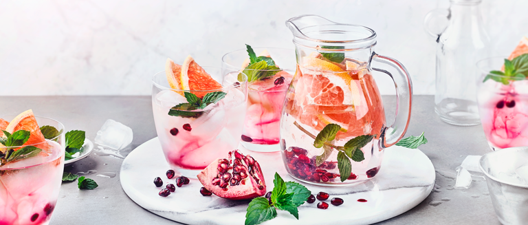 Infused Water mit Granatapfel, Rezeptbild EDEKA