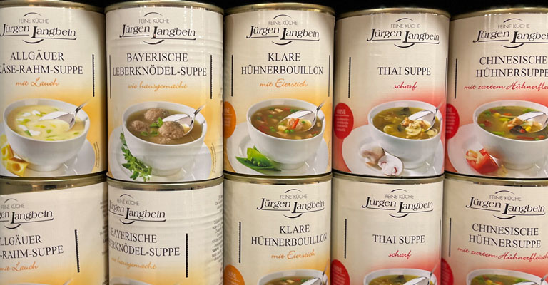 Suppen in den Regalen der Bandelt-Märkte