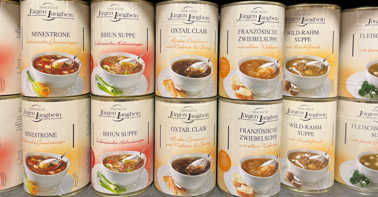 Suppen in den Regalen der Bandelt-Märkte