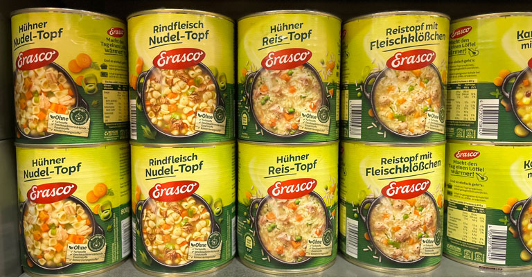 Suppen in den Regalen der Bandelt-Märkte