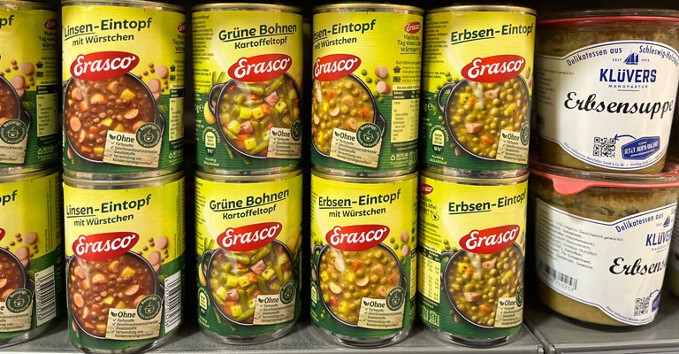 Suppen in den Regalen der Bandelt-Märkte