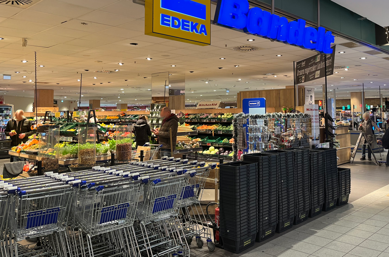 Einkaufswagen bei EDEKA Bandelt im Mercado Center